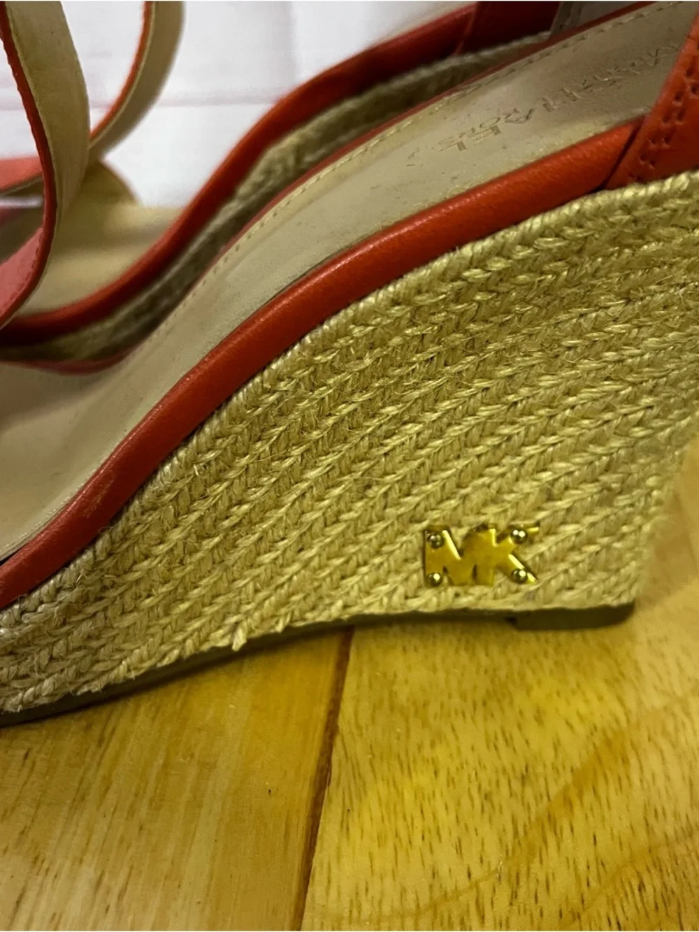 Michael Kors Salmon Color T Strap Open‎ Toe Wedge Sandal Size 8